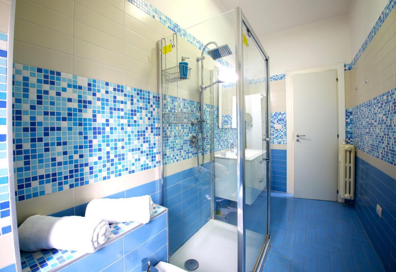 Appartamento Hostly - Vittoria House - Near The Center With Private Parking Napoli